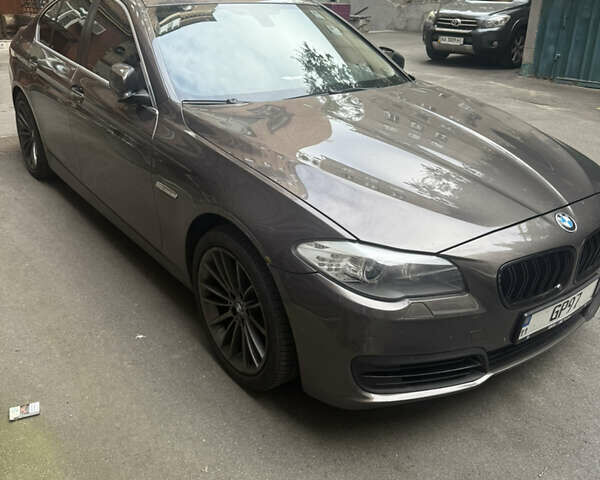 Коричневий БМВ 5 Серія, об'ємом двигуна 2 л та пробігом 207 тис. км за 15200 $, фото 1 на Automoto.ua