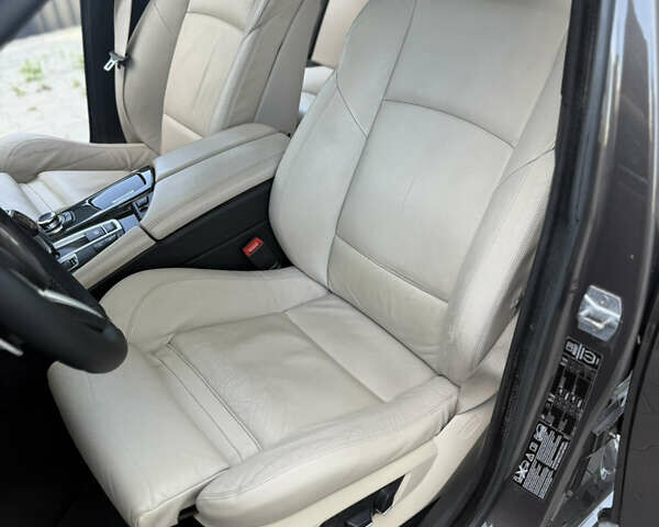 Коричневый БМВ 5 Серия, объемом двигателя 2.99 л и пробегом 260 тыс. км за 20000 $, фото 17 на Automoto.ua