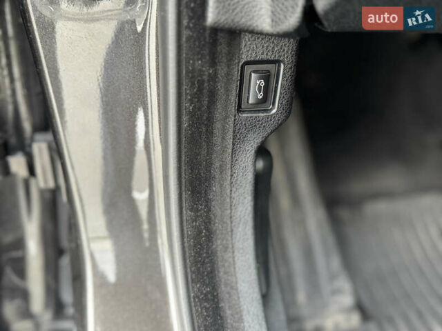 Коричневый БМВ 5 Серия, объемом двигателя 2 л и пробегом 223 тыс. км за 17600 $, фото 12 на Automoto.ua