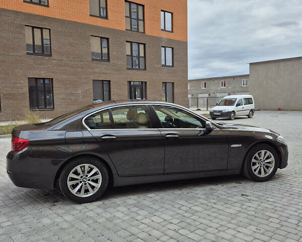 БМВ 5 Серия 2015 в Остоге на Automoto.ua Коричневый БМВ 5 Серия, объемом двигателя 2 л и пробегом 255 тыс. км за 11999 $, фото 8 на Automoto.ua