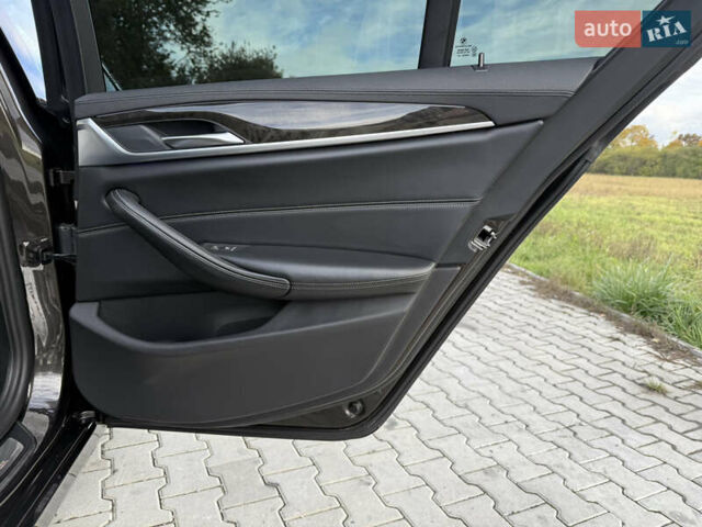 Коричневий БМВ 5 Серія, об'ємом двигуна 2.99 л та пробігом 154 тис. км за 38000 $, фото 15 на Automoto.ua