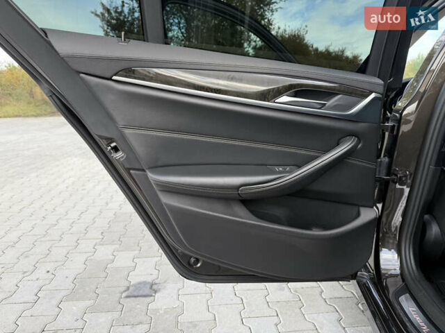 Коричневий БМВ 5 Серія, об'ємом двигуна 2.99 л та пробігом 154 тис. км за 38000 $, фото 11 на Automoto.ua