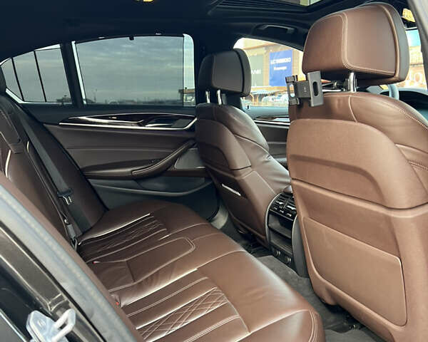 Коричневый БМВ 5 Серия, объемом двигателя 3 л и пробегом 140 тыс. км за 31000 $, фото 8 на Automoto.ua