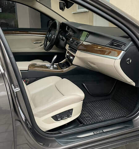 Коричневый БМВ 5 Серия, объемом двигателя 3 л и пробегом 325 тыс. км за 16000 $, фото 20 на Automoto.ua