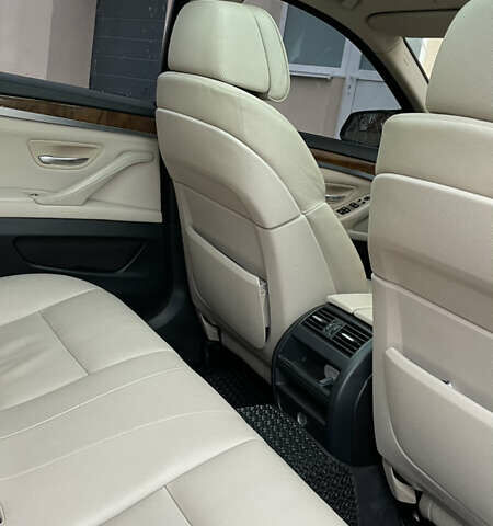 Коричневый БМВ 5 Серия, объемом двигателя 3 л и пробегом 325 тыс. км за 16000 $, фото 19 на Automoto.ua