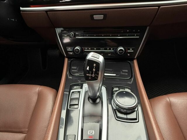 Коричневий БМВ 5 Серія, об'ємом двигуна 2 л та пробігом 267 тис. км за 17700 $, фото 10 на Automoto.ua