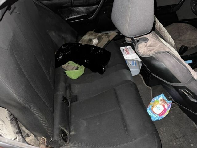 Червоний БМВ 5 Серія, об'ємом двигуна 2.5 л та пробігом 50 тис. км за 1100 $, фото 2 на Automoto.ua