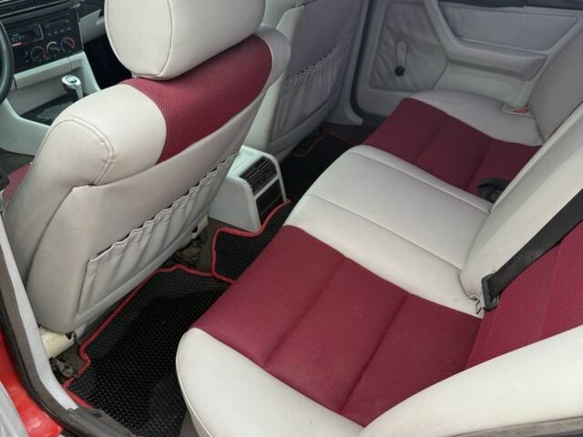 Червоний БМВ 5 Серія, об'ємом двигуна 2 л та пробігом 234 тис. км за 3000 $, фото 5 на Automoto.ua