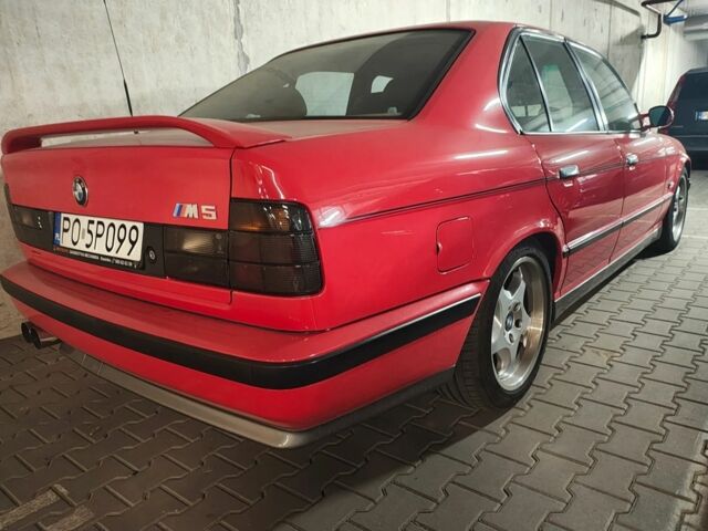 Красный БМВ 5 Серия, объемом двигателя 3.6 л и пробегом 139 тыс. км за 1550 $, фото 2 на Automoto.ua