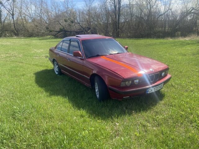 Красный БМВ 5 Серия, объемом двигателя 2.4 л и пробегом 170 тыс. км за 2000 $, фото 1 на Automoto.ua