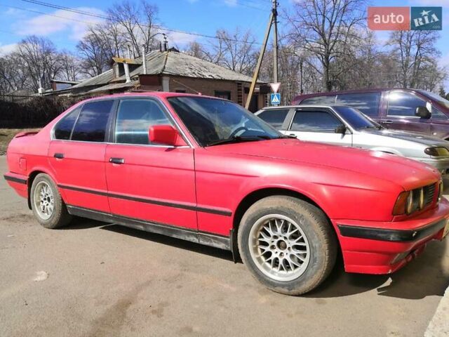 Красный БМВ 5 Серия, объемом двигателя 2 л и пробегом 380 тыс. км за 2100 $, фото 3 на Automoto.ua