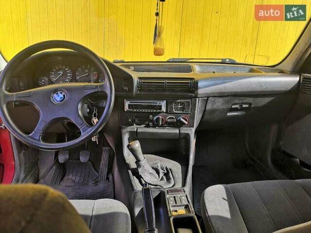 Красный БМВ 5 Серия, объемом двигателя 2 л и пробегом 380 тыс. км за 2100 $, фото 10 на Automoto.ua