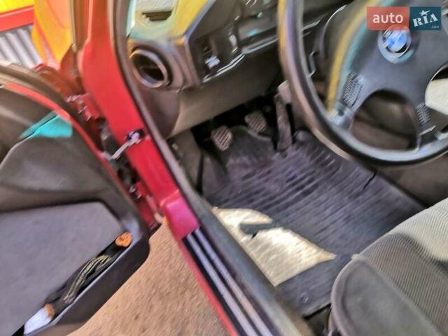 Красный БМВ 5 Серия, объемом двигателя 2 л и пробегом 380 тыс. км за 2100 $, фото 8 на Automoto.ua