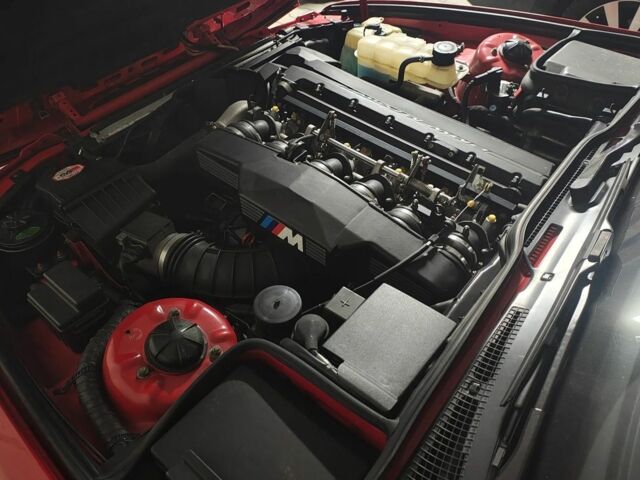 Красный БМВ 5 Серия, объемом двигателя 3.6 л и пробегом 139 тыс. км за 1550 $, фото 5 на Automoto.ua