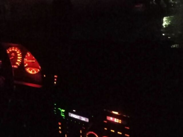 Червоний БМВ 5 Серія, об'ємом двигуна 2 л та пробігом 300 тис. км за 3200 $, фото 6 на Automoto.ua