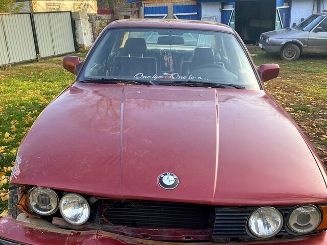 Красный БМВ 5 Серия, объемом двигателя 2.4 л и пробегом 0 тыс. км за 1300 $, фото 2 на Automoto.ua