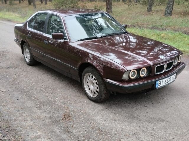 Красный БМВ 5 Серия, объемом двигателя 2.5 л и пробегом 311 тыс. км за 2450 $, фото 3 на Automoto.ua