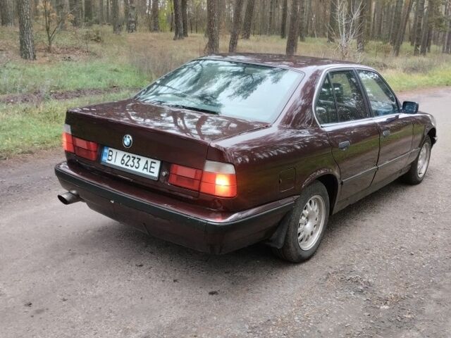 Красный БМВ 5 Серия, объемом двигателя 2.5 л и пробегом 311 тыс. км за 2450 $, фото 1 на Automoto.ua