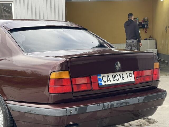 Червоний БМВ 5 Серія, об'ємом двигуна 2 л та пробігом 200 тис. км за 2000 $, фото 2 на Automoto.ua