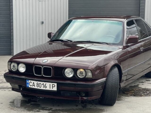 Червоний БМВ 5 Серія, об'ємом двигуна 2 л та пробігом 200 тис. км за 2000 $, фото 1 на Automoto.ua