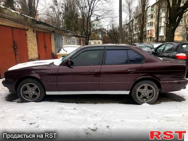 Красный БМВ 5 Серия, объемом двигателя 2 л и пробегом 400 тыс. км за 3600 $, фото 5 на Automoto.ua