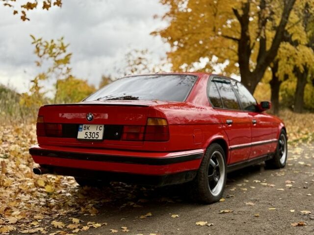 БМВ 5 Серія 1991 у Рівному на Automoto.ua Червоний БМВ 5 Серія, об'ємом двигуна 2 л та пробігом 333 тис. км за 2850 $, фото 2 на Automoto.ua