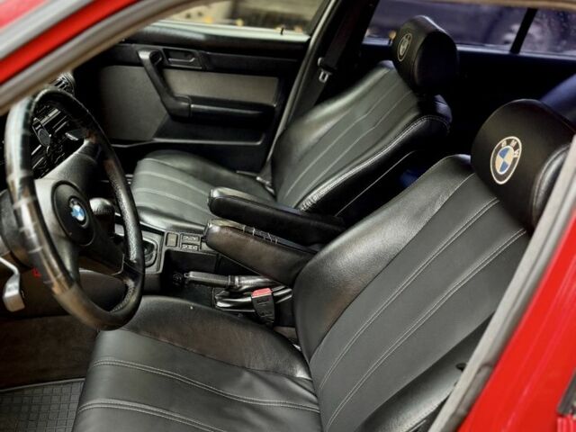 БМВ 5 Серія 1991 у Рівному на Automoto.ua Червоний БМВ 5 Серія, об'ємом двигуна 2 л та пробігом 333 тис. км за 2850 $, фото 13 на Automoto.ua