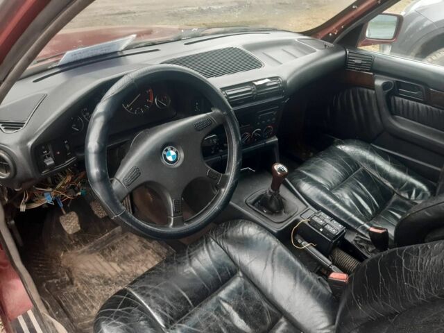 Червоний БМВ 5 Серія, об'ємом двигуна 2.4 л та пробігом 200 тис. км за 1500 $, фото 7 на Automoto.ua