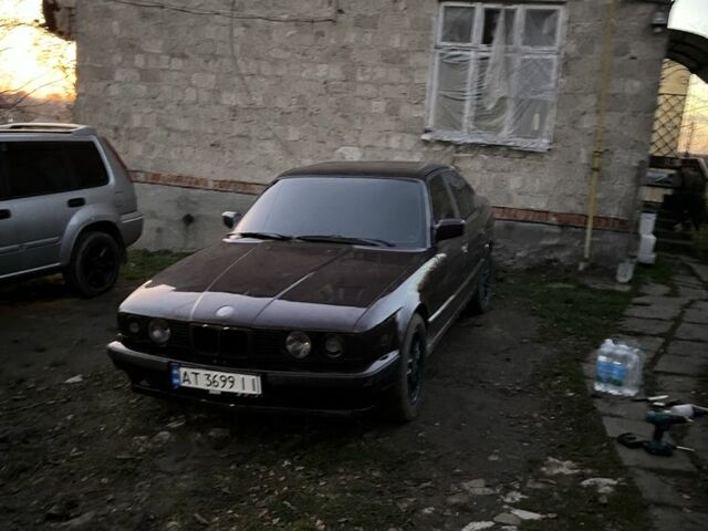 Красный БМВ 5 Серия, объемом двигателя 2.5 л и пробегом 500 тыс. км за 2200 $, фото 1 на Automoto.ua