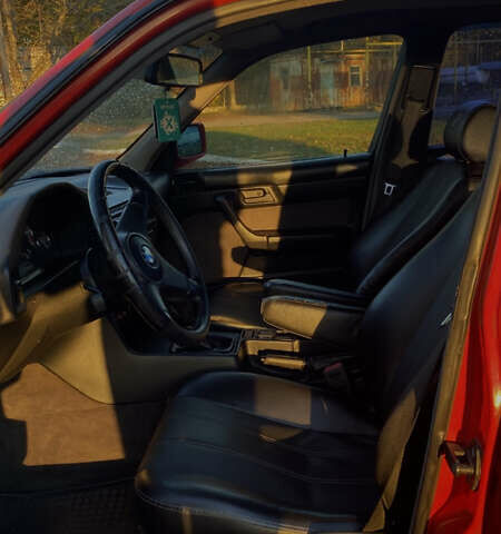 Красный БМВ 5 Серия, объемом двигателя 2 л и пробегом 330 тыс. км за 3000 $, фото 7 на Automoto.ua