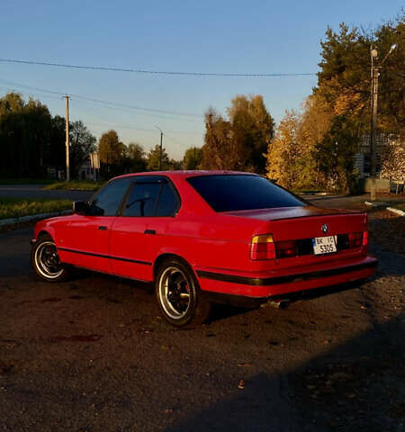 Красный БМВ 5 Серия, объемом двигателя 2 л и пробегом 330 тыс. км за 3000 $, фото 3 на Automoto.ua