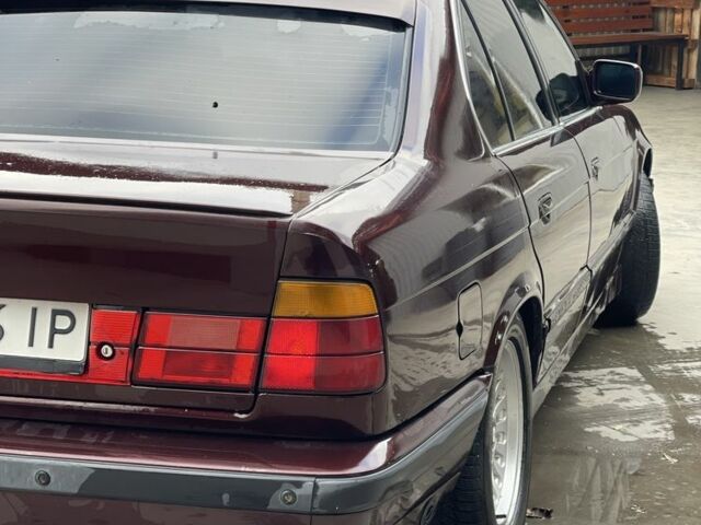 Червоний БМВ 5 Серія, об'ємом двигуна 2 л та пробігом 200 тис. км за 2000 $, фото 4 на Automoto.ua