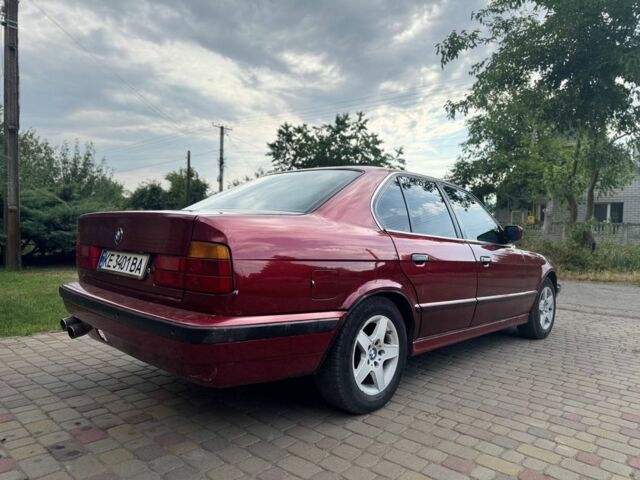 Червоний БМВ 5 Серія, об'ємом двигуна 2 л та пробігом 140 тис. км за 2499 $, фото 3 на Automoto.ua