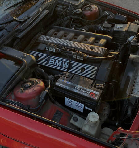 Красный БМВ 5 Серия, объемом двигателя 2 л и пробегом 330 тыс. км за 3000 $, фото 12 на Automoto.ua