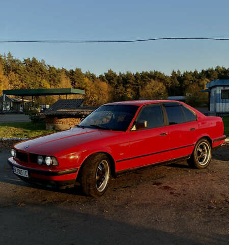 Красный БМВ 5 Серия, объемом двигателя 2 л и пробегом 330 тыс. км за 3000 $, фото 2 на Automoto.ua