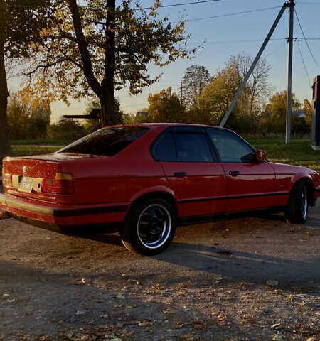 Красный БМВ 5 Серия, объемом двигателя 2 л и пробегом 330 тыс. км за 3000 $, фото 5 на Automoto.ua