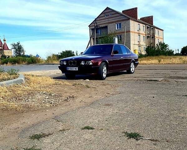 Красный БМВ 5 Серия, объемом двигателя 2.5 л и пробегом 600 тыс. км за 1900 $, фото 4 на Automoto.ua