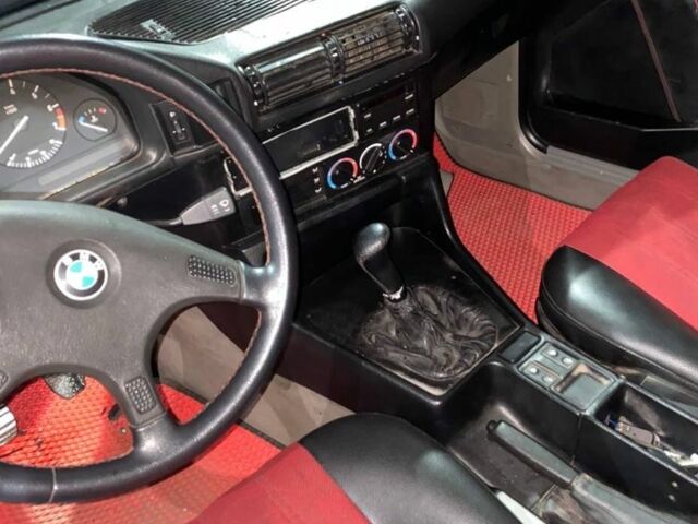 Красный БМВ 5 Серия, объемом двигателя 2 л и пробегом 525 тыс. км за 1400 $, фото 6 на Automoto.ua