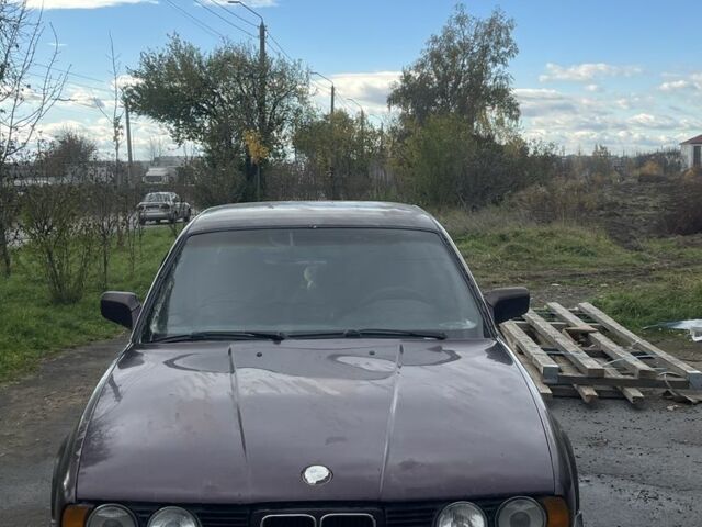 Красный БМВ 5 Серия, объемом двигателя 2.4 л и пробегом 310 тыс. км за 950 $, фото 1 на Automoto.ua