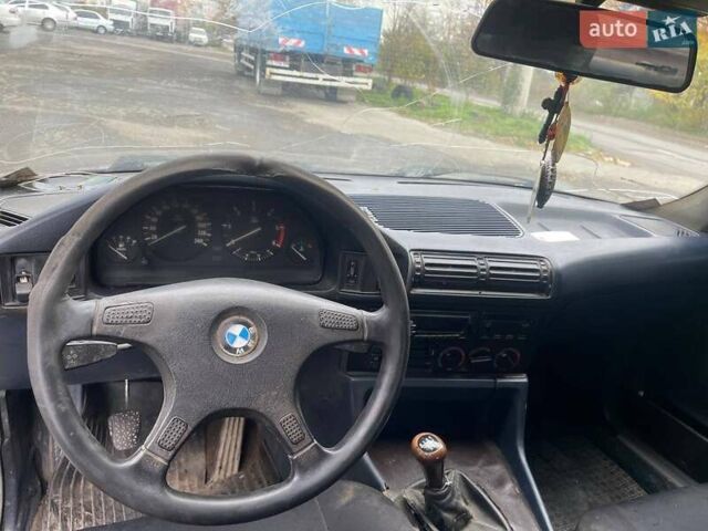 Красный БМВ 5 Серия, объемом двигателя 2.4 л и пробегом 455 тыс. км за 950 $, фото 6 на Automoto.ua