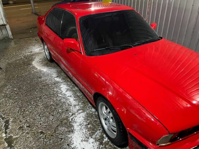 Красный БМВ 5 Серия, объемом двигателя 2 л и пробегом 525 тыс. км за 1400 $, фото 3 на Automoto.ua