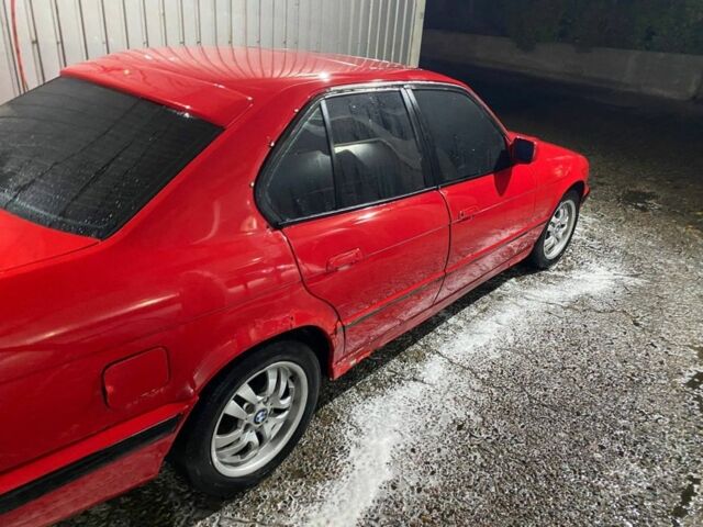 Красный БМВ 5 Серия, объемом двигателя 2 л и пробегом 525 тыс. км за 1400 $, фото 1 на Automoto.ua