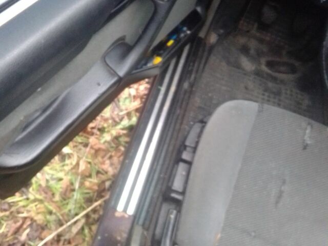 Красный БМВ 5 Серия, объемом двигателя 2.5 л и пробегом 202 тыс. км за 2500 $, фото 20 на Automoto.ua