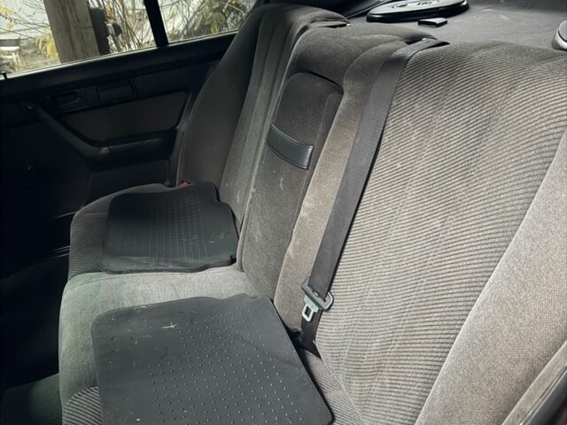 Красный БМВ 5 Серия, объемом двигателя 0 л и пробегом 240 тыс. км за 1200 $, фото 7 на Automoto.ua