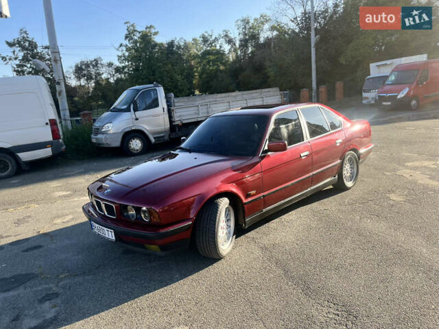 Красный БМВ 5 Серия, объемом двигателя 2.5 л и пробегом 276 тыс. км за 3100 $, фото 1 на Automoto.ua