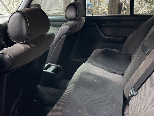 Красный БМВ 5 Серия, объемом двигателя 0 л и пробегом 240 тыс. км за 1200 $, фото 12 на Automoto.ua