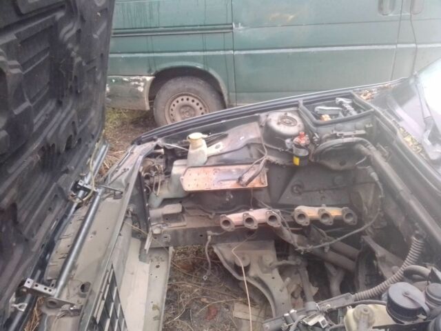 Красный БМВ 5 Серия, объемом двигателя 2.5 л и пробегом 202 тыс. км за 2500 $, фото 7 на Automoto.ua