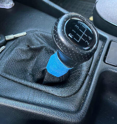 Красный БМВ 5 Серия, объемом двигателя 2.5 л и пробегом 276 тыс. км за 3100 $, фото 8 на Automoto.ua