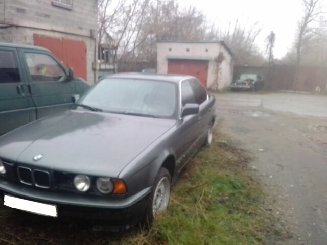 Красный БМВ 5 Серия, объемом двигателя 2.5 л и пробегом 202 тыс. км за 2500 $, фото 3 на Automoto.ua