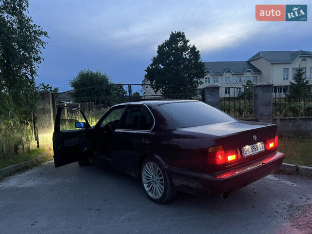 Красный БМВ 5 Серия, объемом двигателя 2.5 л и пробегом 400 тыс. км за 3200 $, фото 9 на Automoto.ua